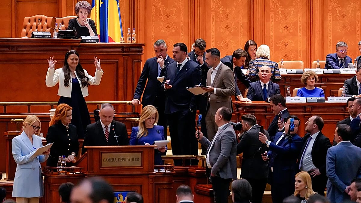 Rumunijoje griuvo proeuropietiška koalicija: nuverstas premjeras, laukia savaitės nežinios