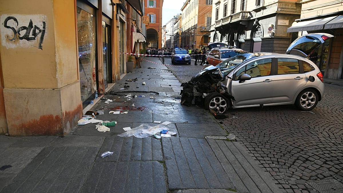 Modena automobilio ataka: tyrėjai atmeta terorizmą, aiškinamasi vairuotojo psichikos būklė