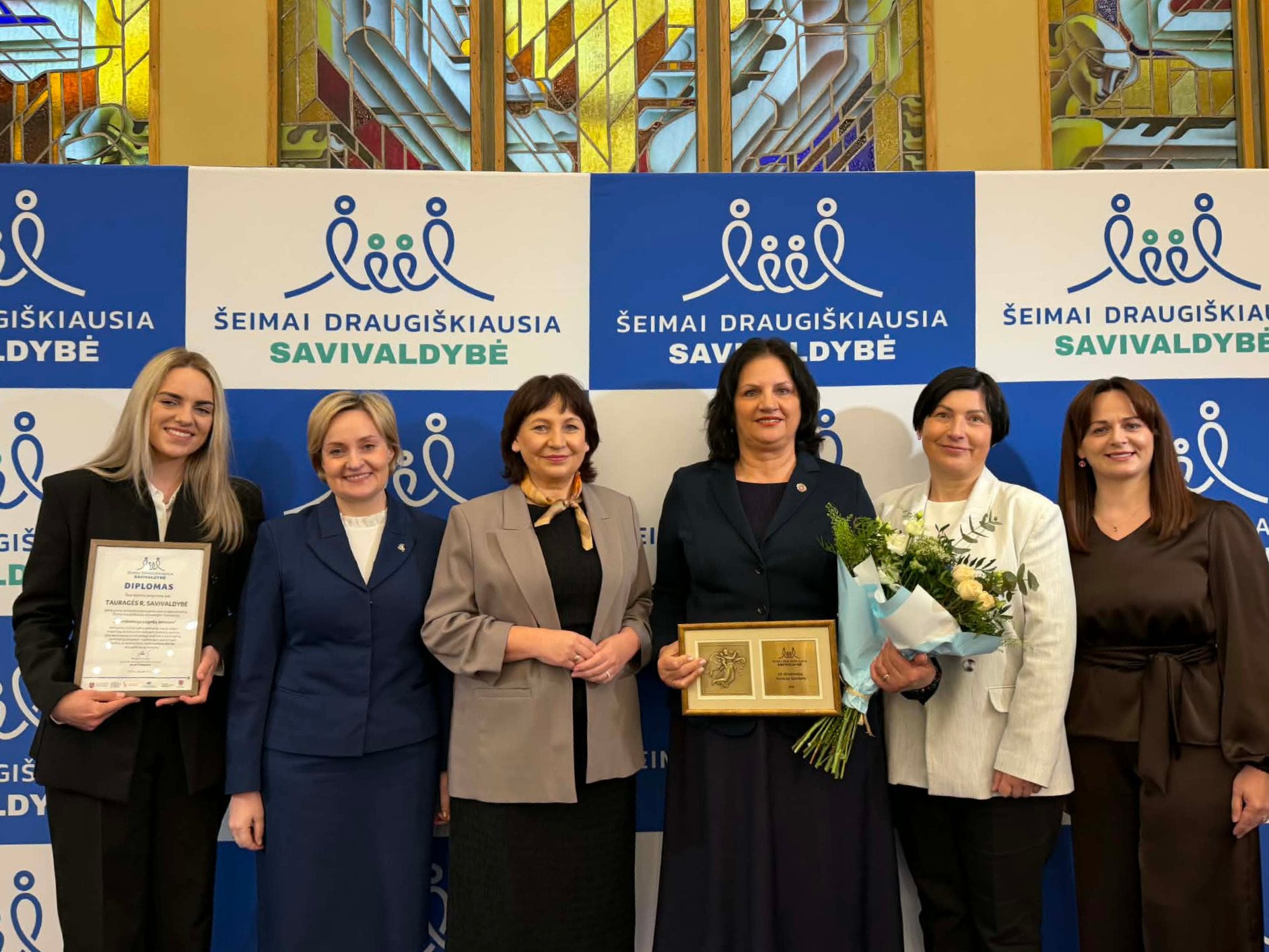 Tauragės rajono savivaldybė Seime įvertinta: nominacija už veiksmingą pagalbą šeimoms