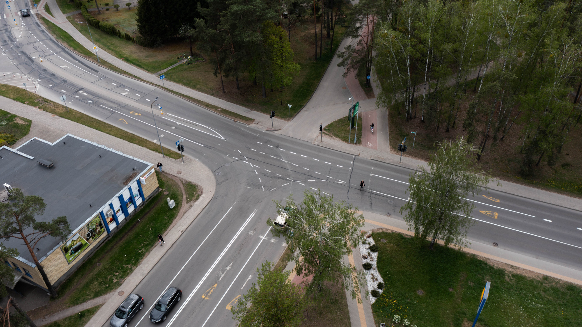 Druskininkuose atnaujinami šviesoforai: gedimai daugėja, todėl sankryžose diegiama nauja įranga