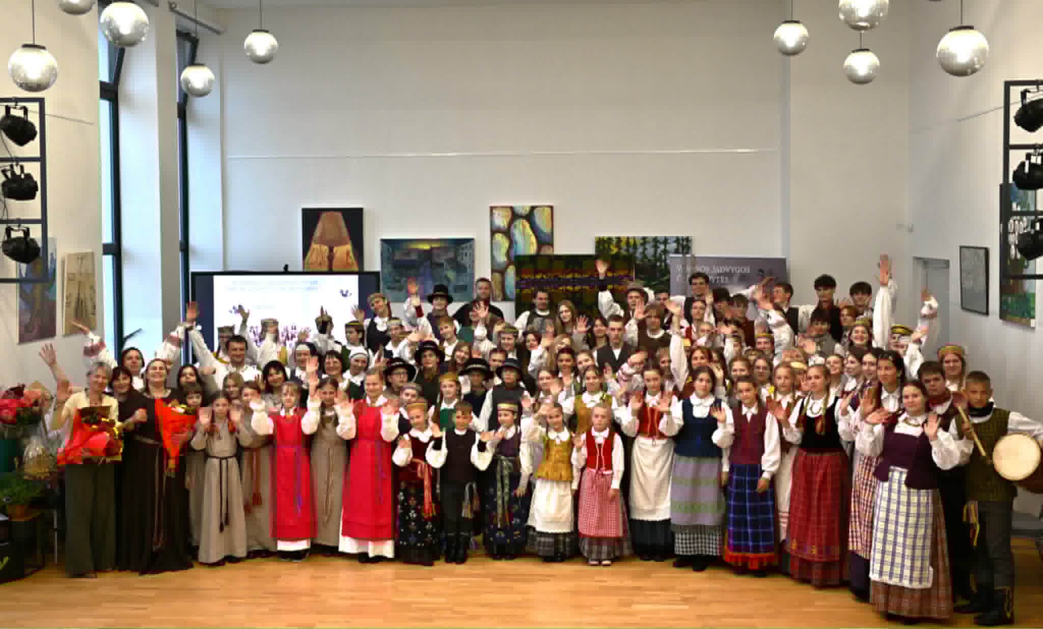 Varėnoje – IV Jadvygos Čiurlionytės vardo folkloro festivalis: „Avilys“ šventė 10-metį