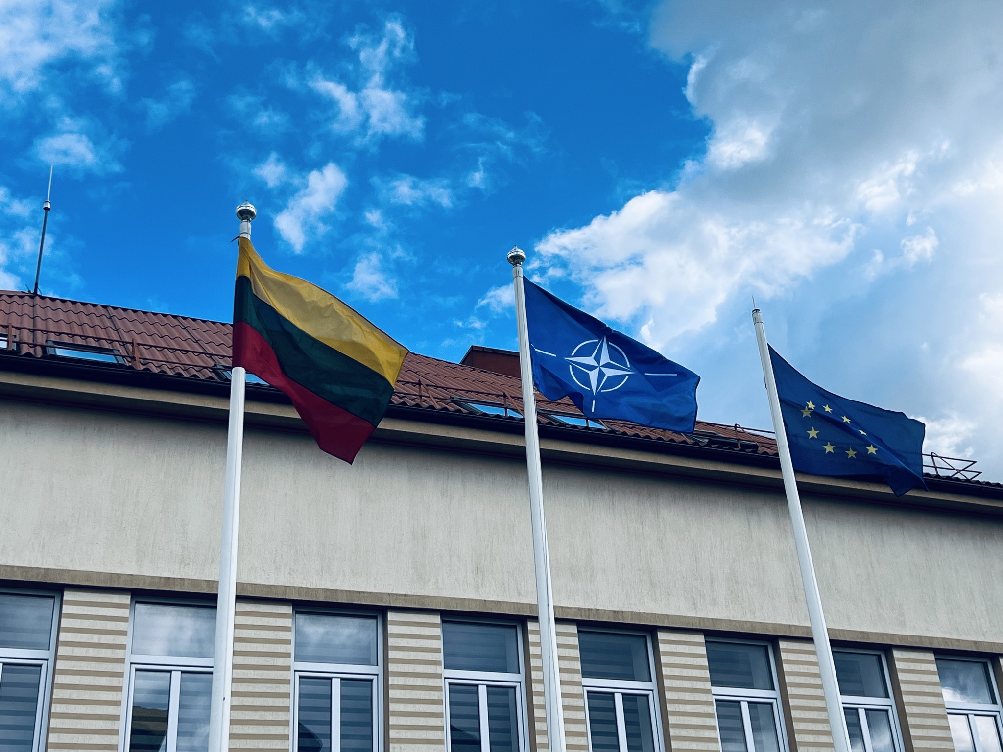 Kovo 29-oji – Lietuvos narystės NATO diena: ką ji šiandien reiškia mūsų saugumui ir regionui