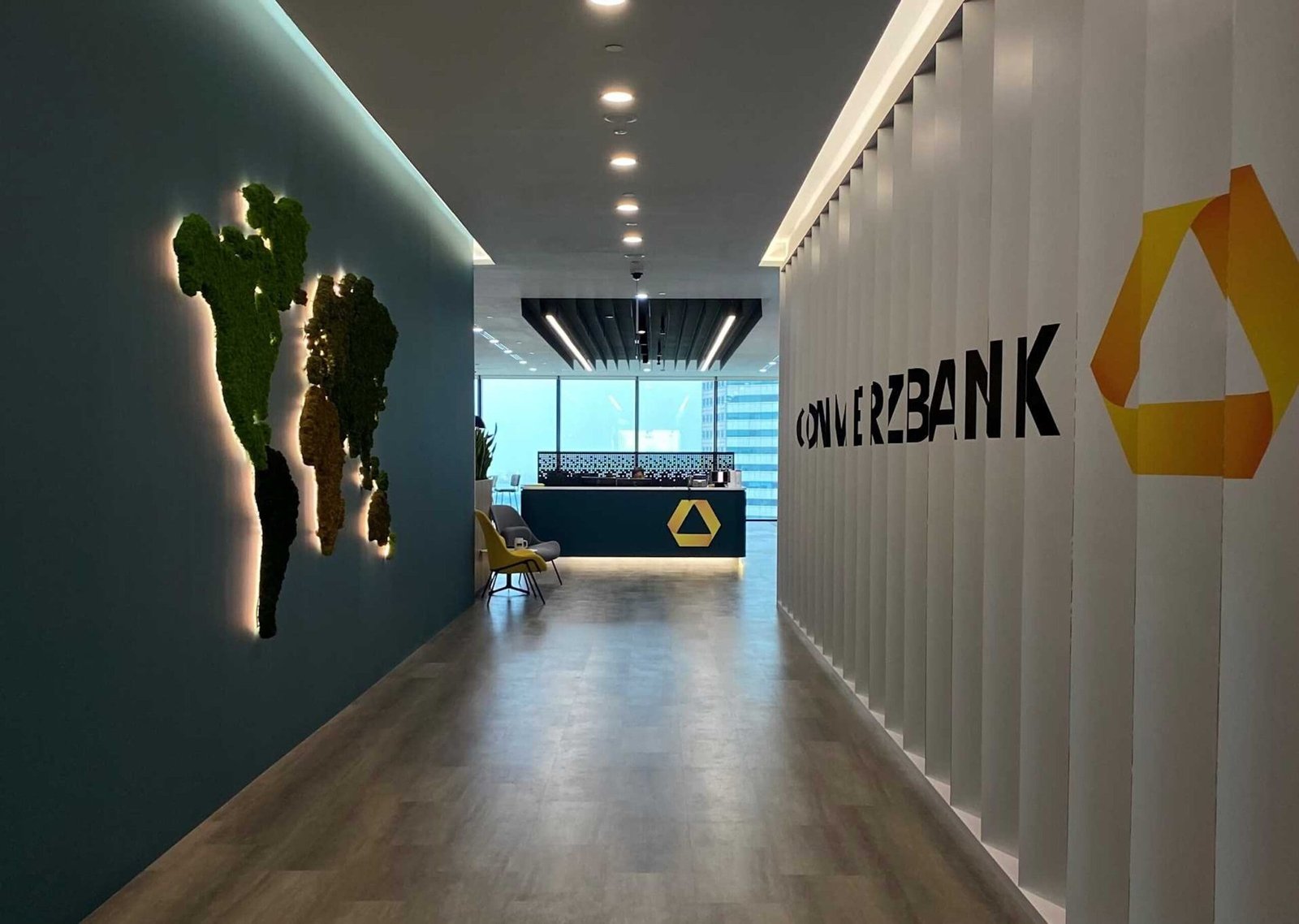 „mBank“ savininkė „Commerzbank“ atleis 3 000 darbuotojų: Vokietija ginasi nuo UniCredit perėmimo