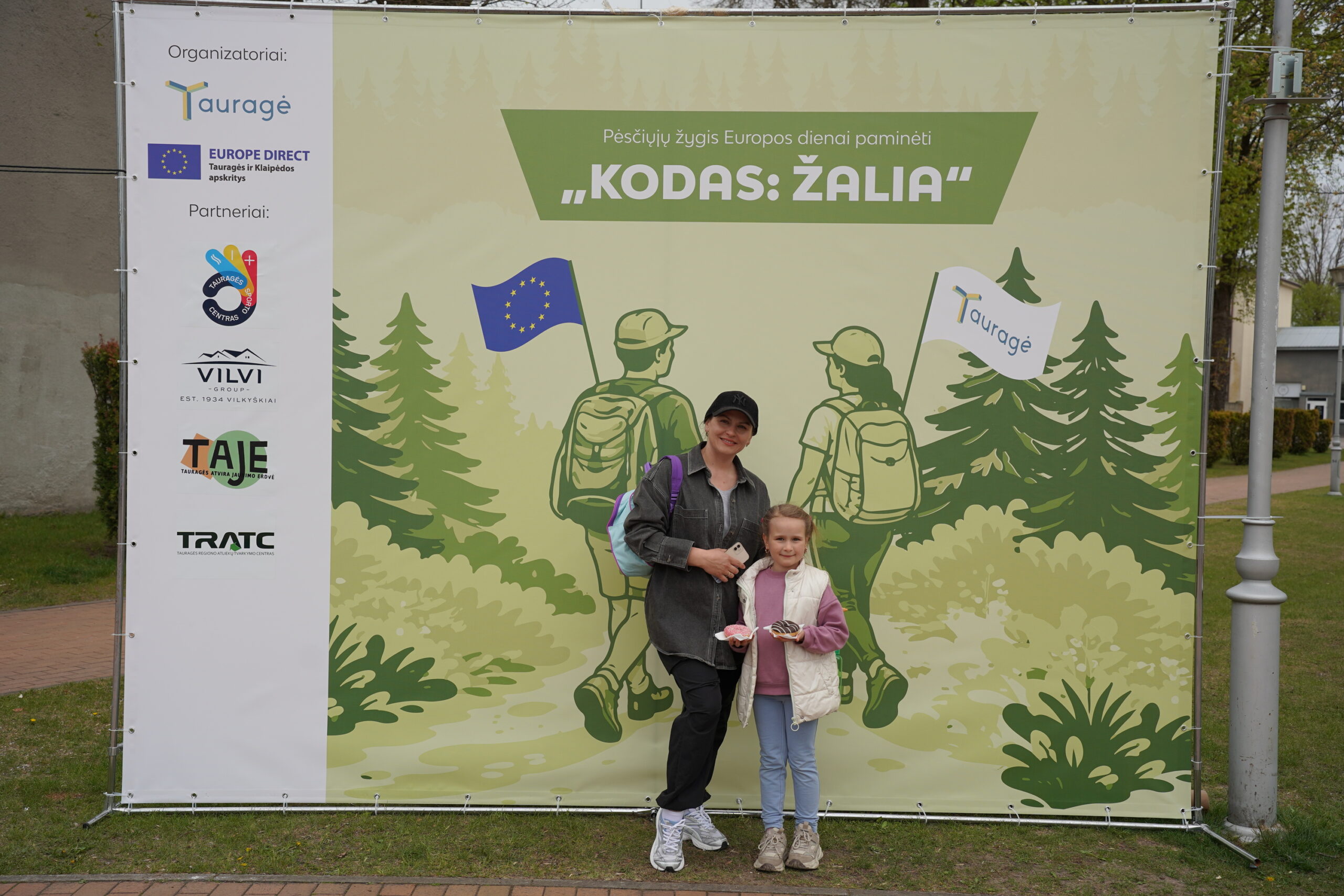 Tauragėje Europos dieną minėjo žygiu „KODAS: ŽALIA“: du maršrutai ir beveik 800 dalyvių