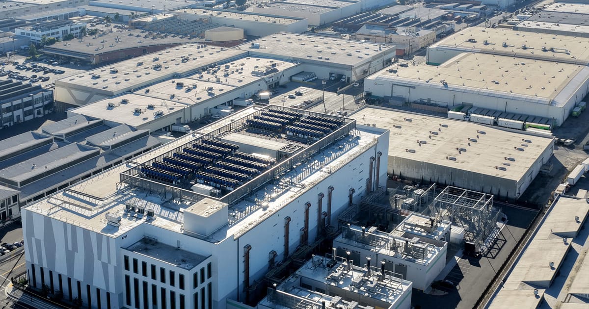 ES ragina atskleisti duomenų centrų pėdsaką: DI bumas kelia energijos ir vandens klausimus