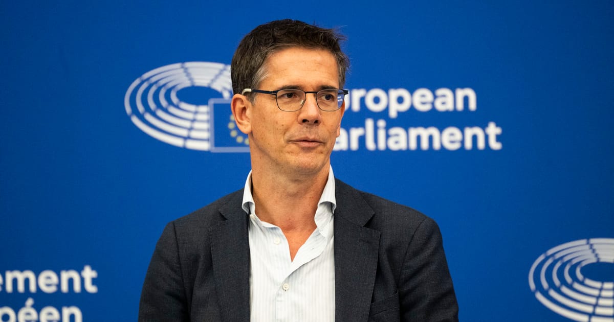Žaliųjų lyderis Bas Eickhout traukiasi iš Europos Parlamento: pripažino netinkamus santykius