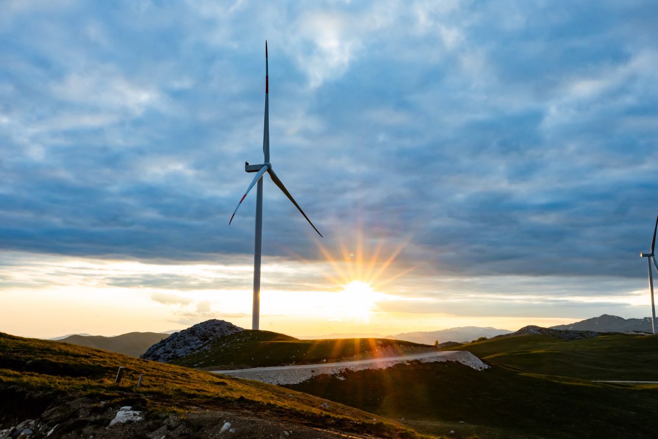 Juodkalnijos EPCG įjungė 55 MW Gvozd vėjo parką: didžiausias naujas objektas nuo 1982 metų