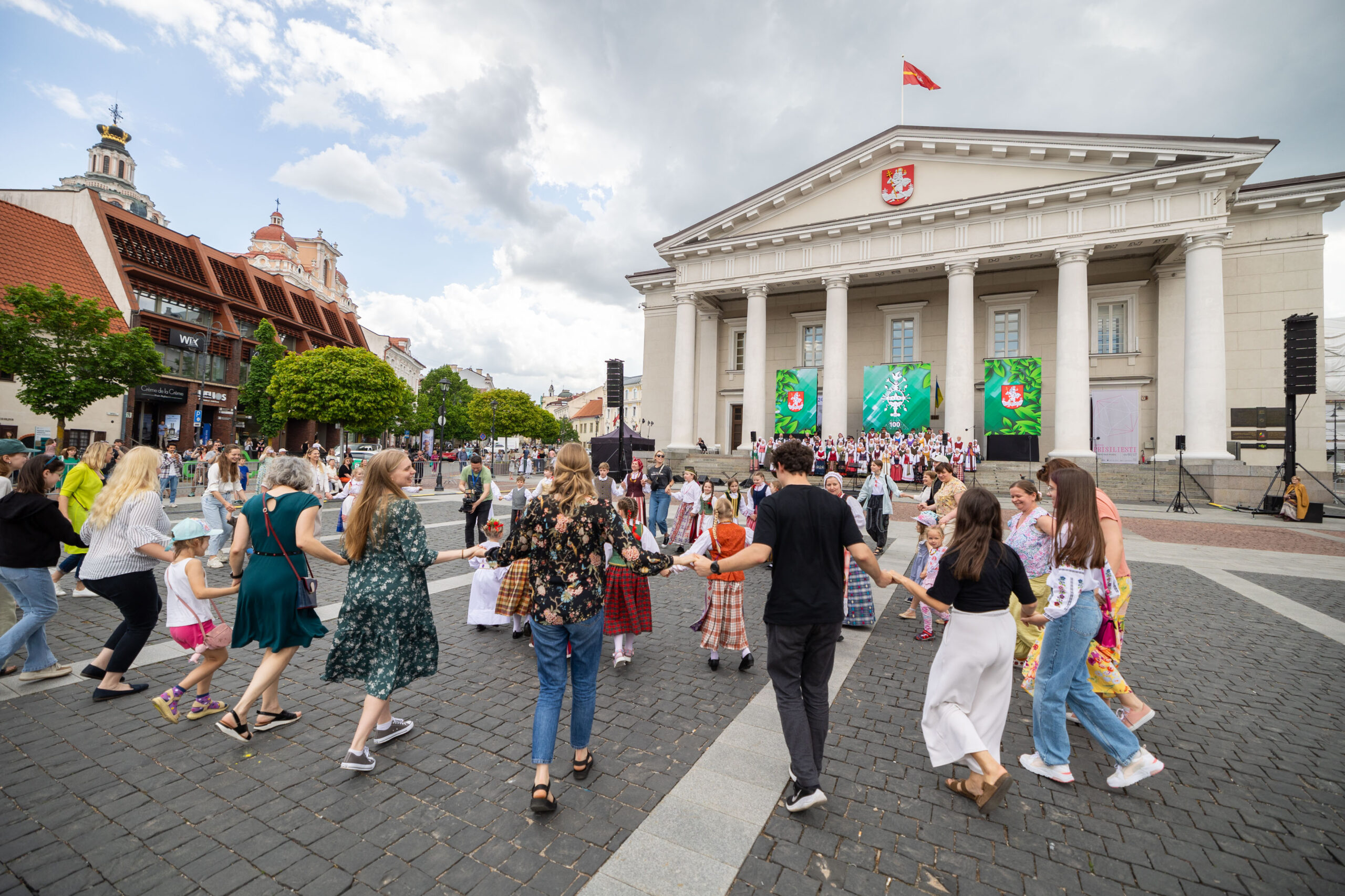 Vilniaus senamiestyje Gatvės muzikos dieną skambės Dainų šventės dainos: kviečia prisijungti