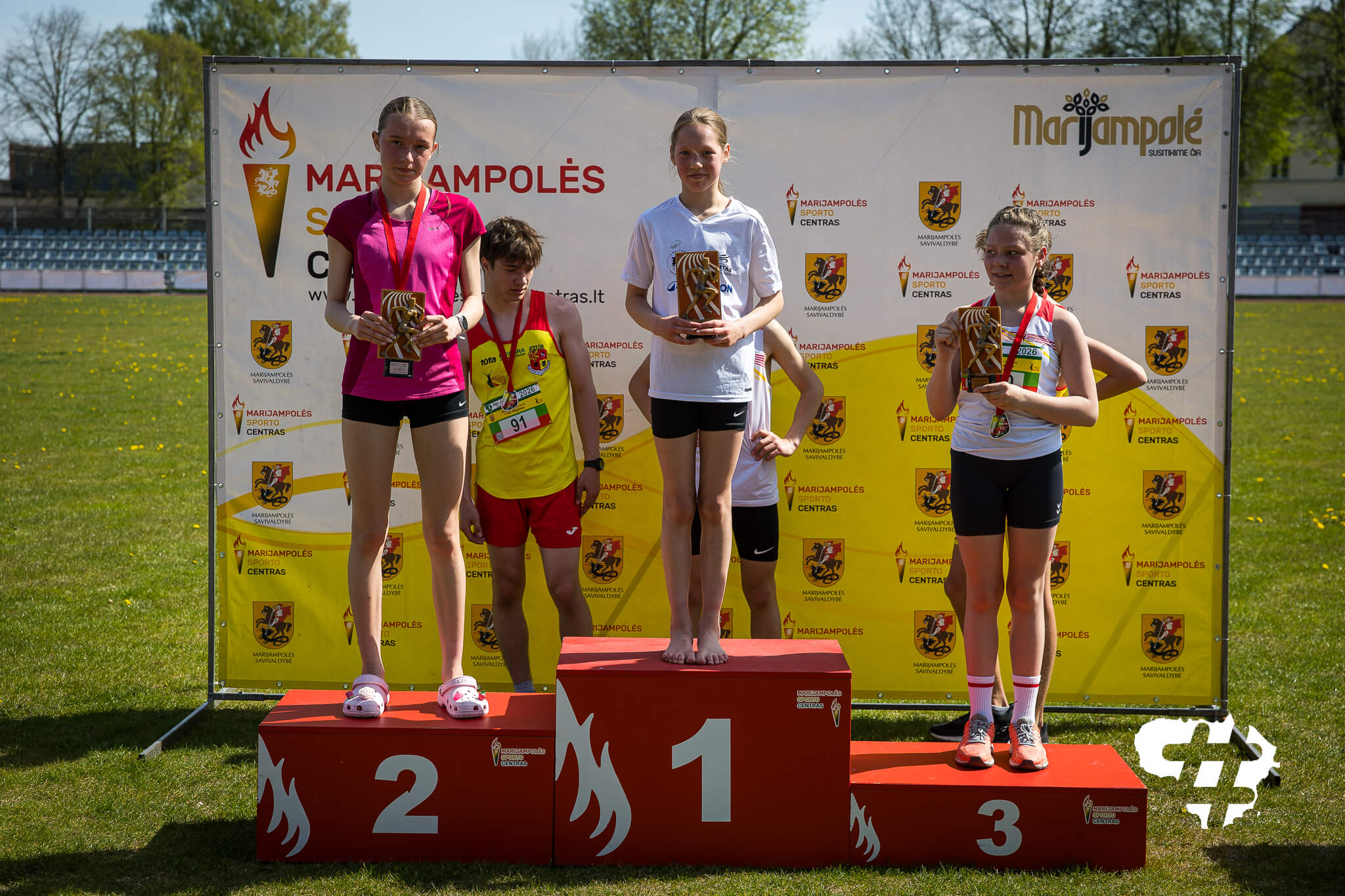 Marijampolėje sublizgėjo Vilkaviškio bėgikės: per valandą 12 km ir prizinė vieta 30 min bėgime