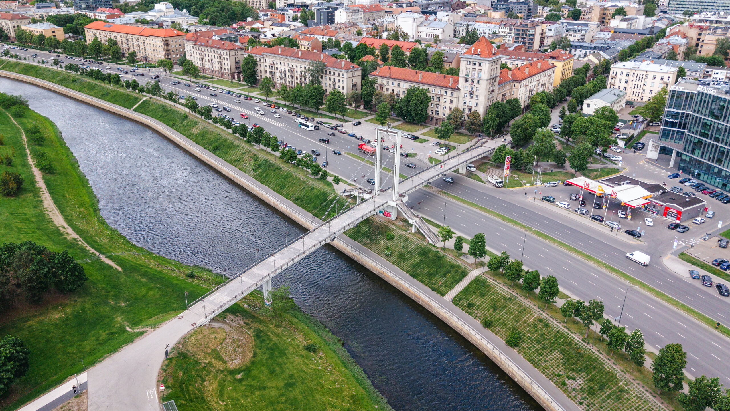 S. Daukanto pėsčiųjų tiltas Kaune uždaromas kapitaliniam remontui: aiškūs terminai ir aplinkkeliai