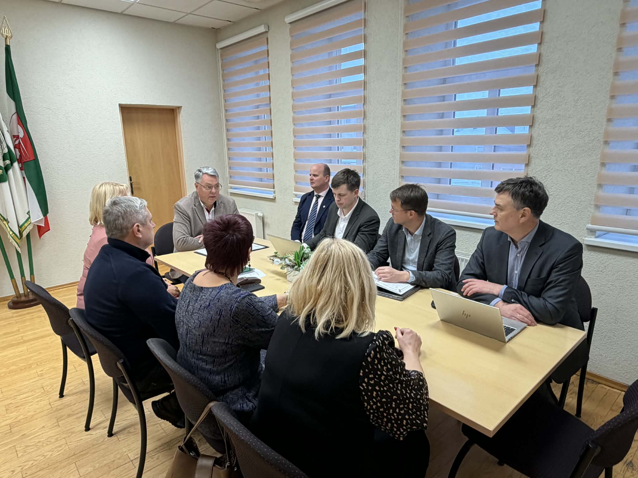 Pagėgiuose su VIA Lietuva aptarė avaringus kelių ruožus: šiemet planuojami tiltų ir atkarpų remontai