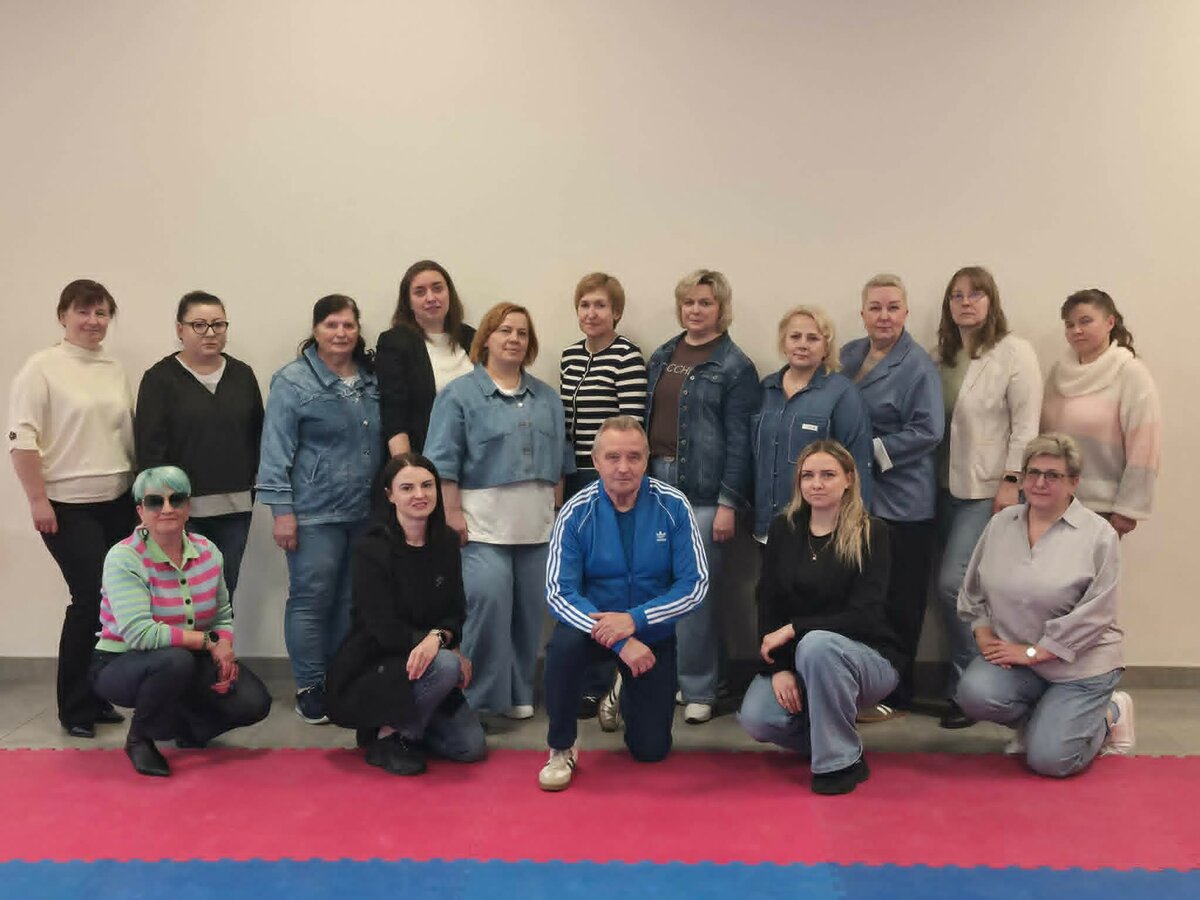 Džinsų diena Bezdonių gimnazijoje: pedagogai priminė, kodėl aukų kaltinimas neturi vietos