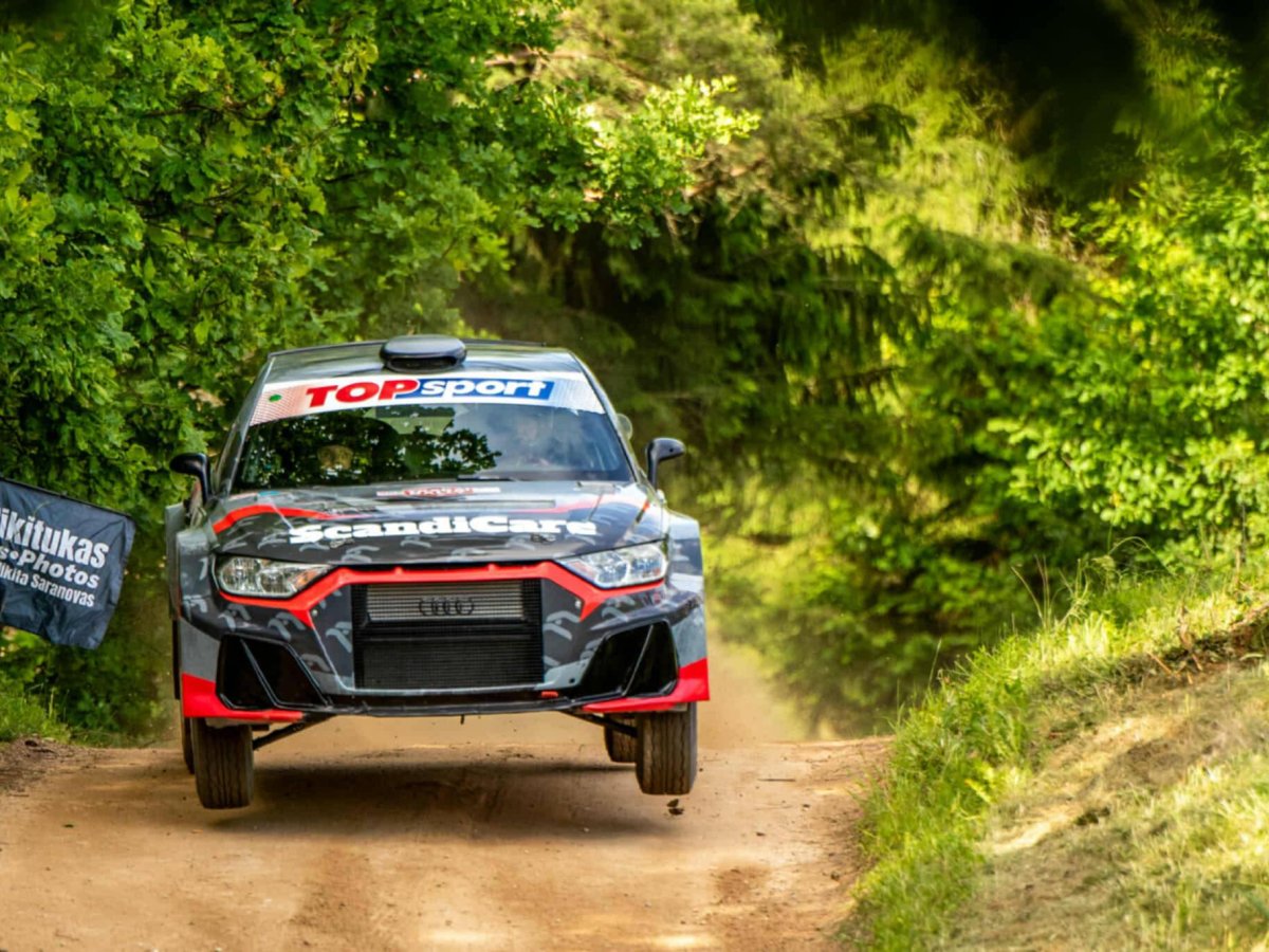 Mini ralio sezono startas Kėdainiuose: per 80 ekipažų, nauji greičio ruožai ir tramplynas finale