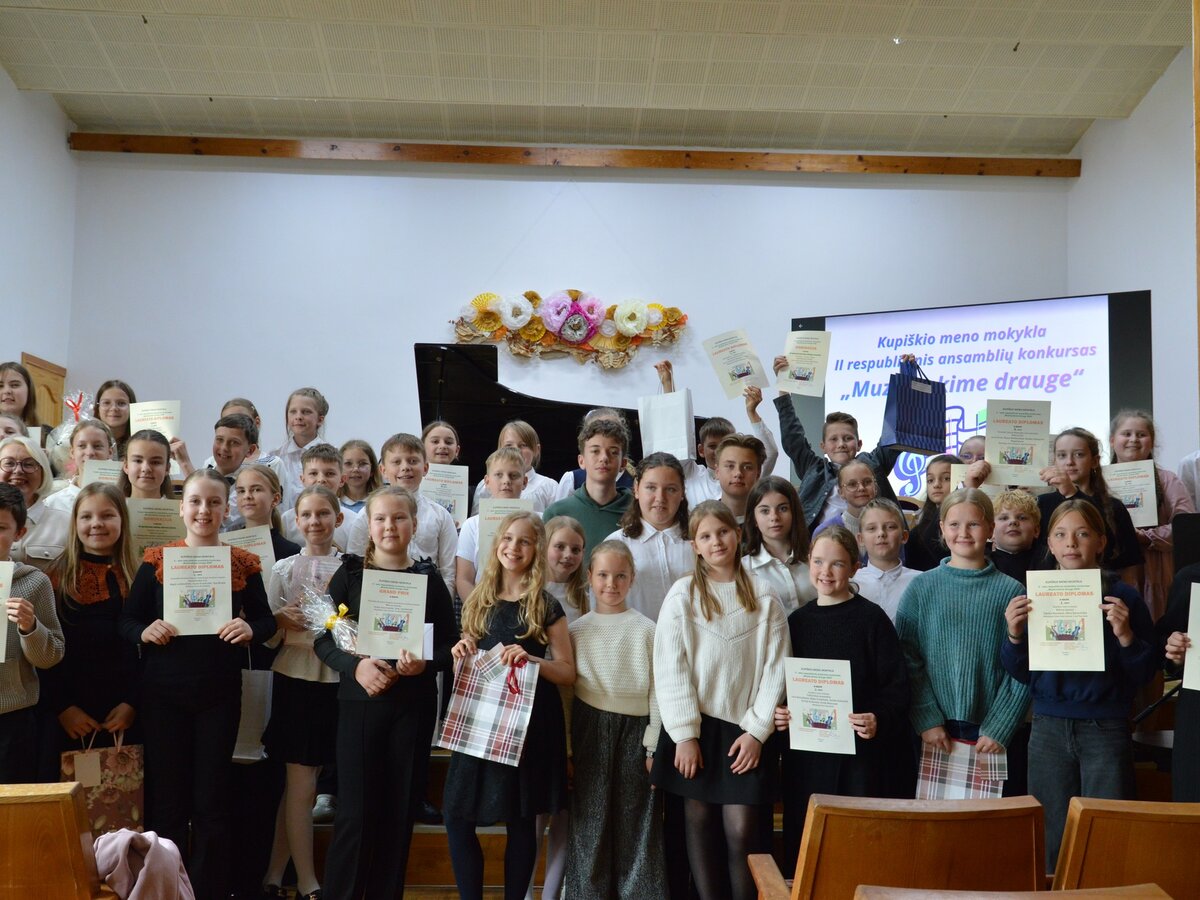 Kupiškyje ansamblių konkursas „Muzikuokime kartu“: 180 jaunųjų muzikantų ir „Grand Prix“ šeimininkai