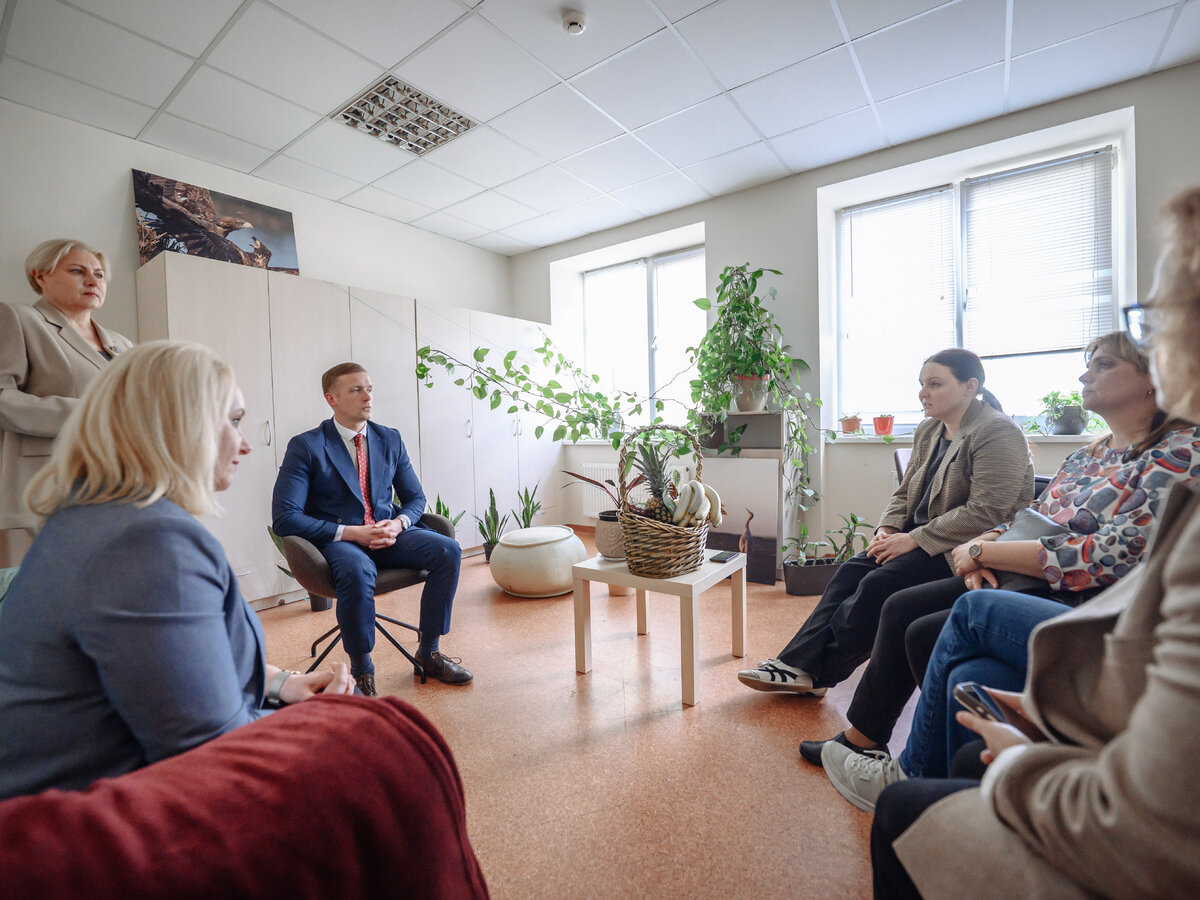 Mero R. Duchnevičiaus vizitas „Lietaus vaikuose“: ką žada dėl pagalbos šeimoms Vilniaus rajone