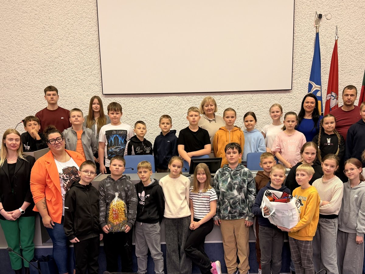 Zarasuose pagerbti „Atliekų kultūros egzamino“ lyderiai: jaunimas rodo, kaip keisti kasdienybę