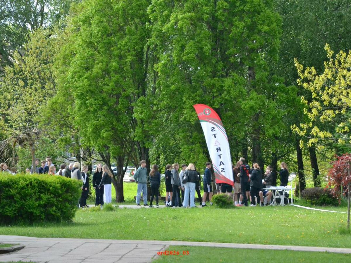 Kupiškio progimnazijoje – Pasaulinė orientavimosi diena: penkios trasos ir pamokos už klasės ribų