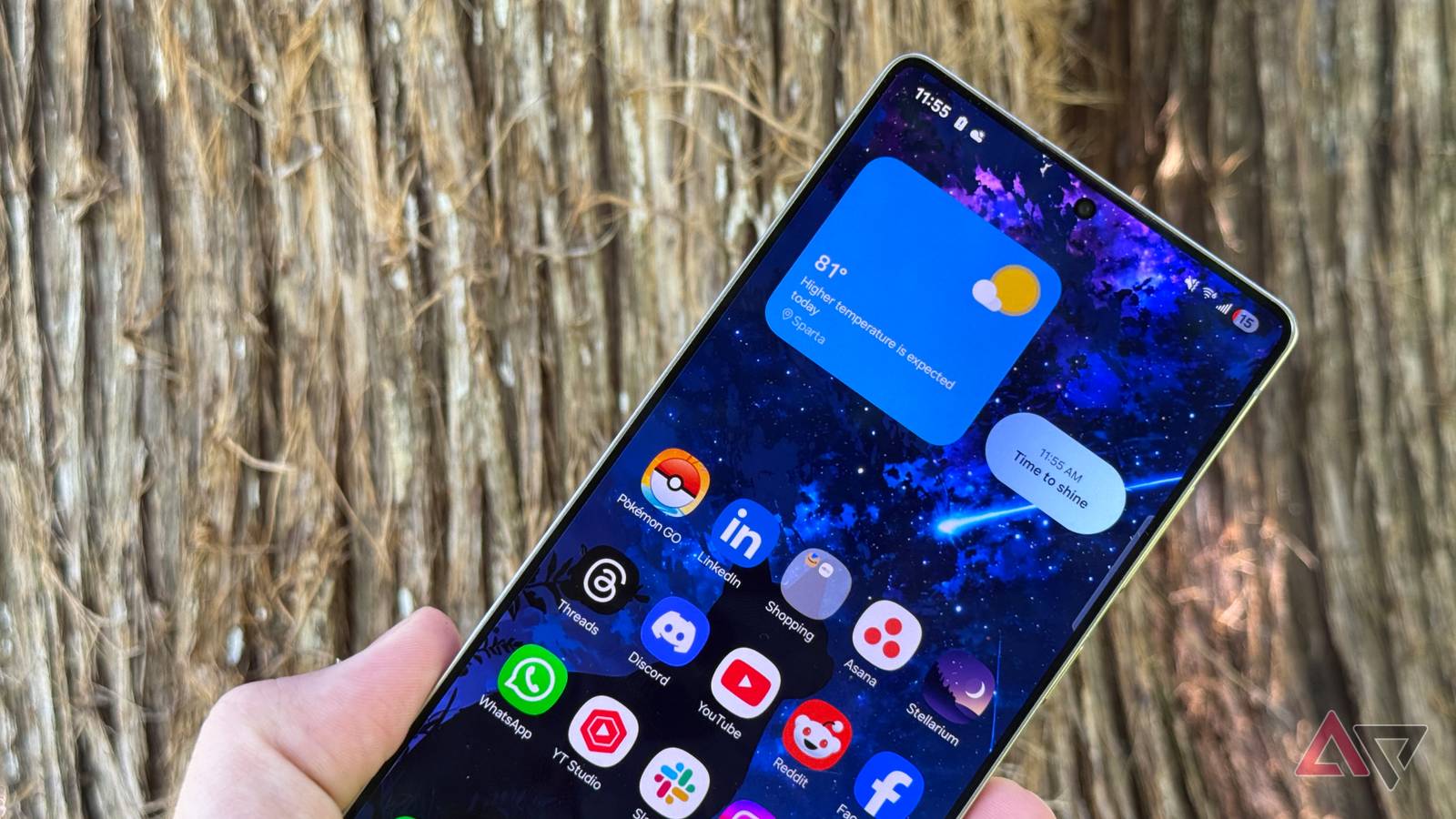 One UI 8.5 pagaliau pasiekė „Galaxy S25“ JAV: atnešė DI, naują „Bixby“ ir „Quick Share“