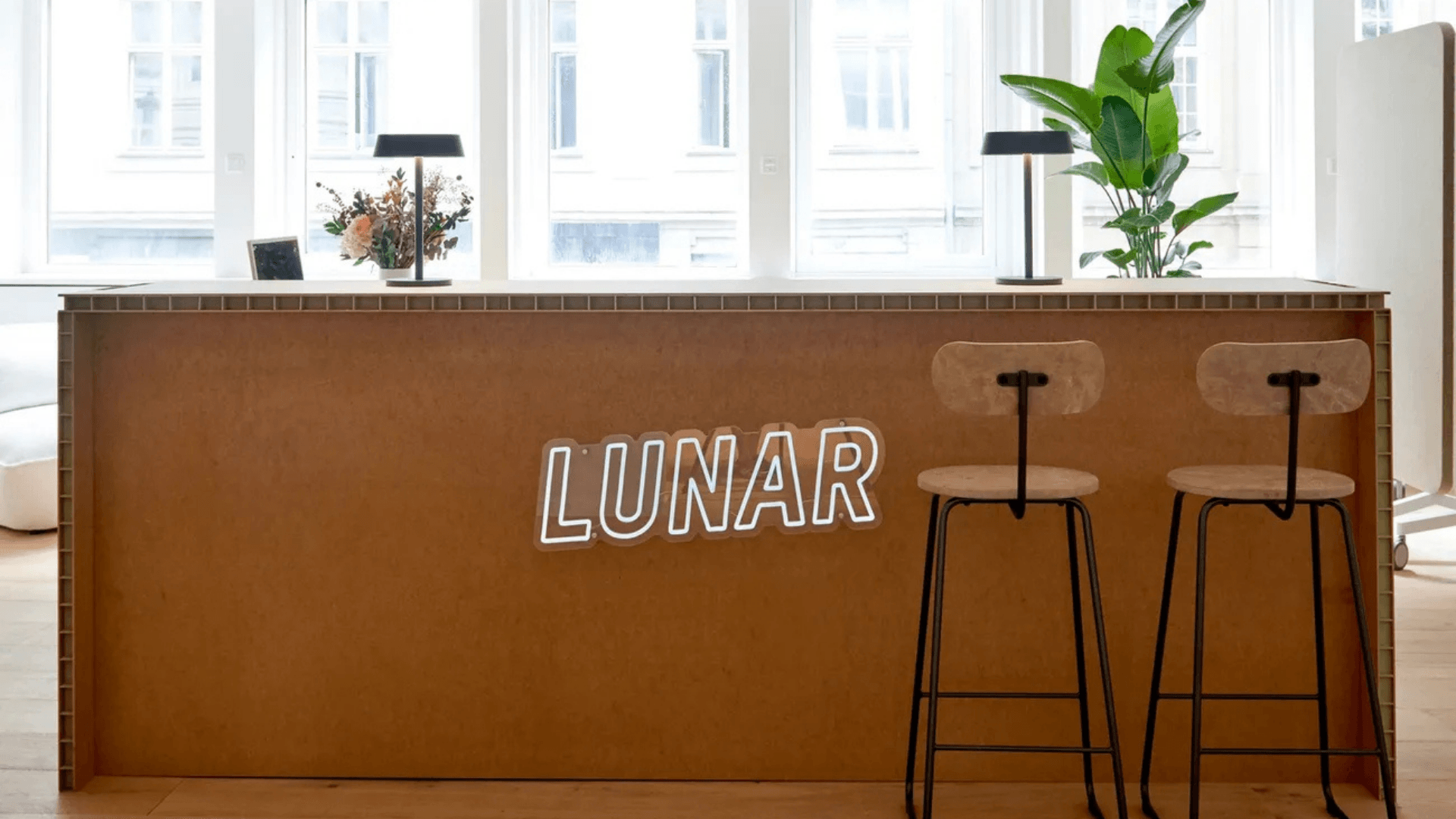 Skaitmeninio banko „Lunar“ pokyčiai: po 11 metų vadovo pareigas palieka įkūrėjas, aiškus įpėdinis