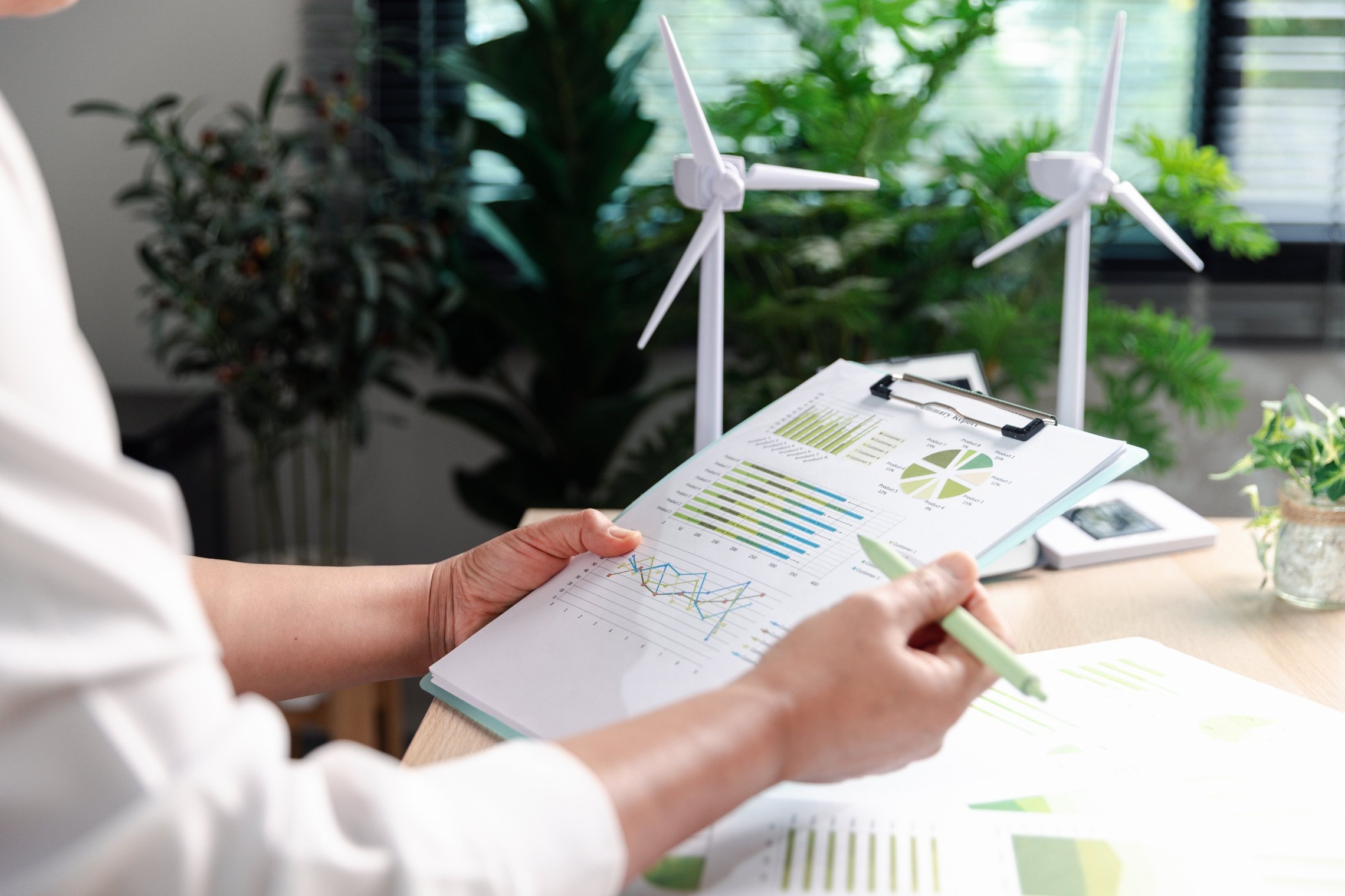 Nuo gegužės 12 dienos įmonėms – iki 1,5 mln. eurų APVA parama energijos taupymui: kas svarbu