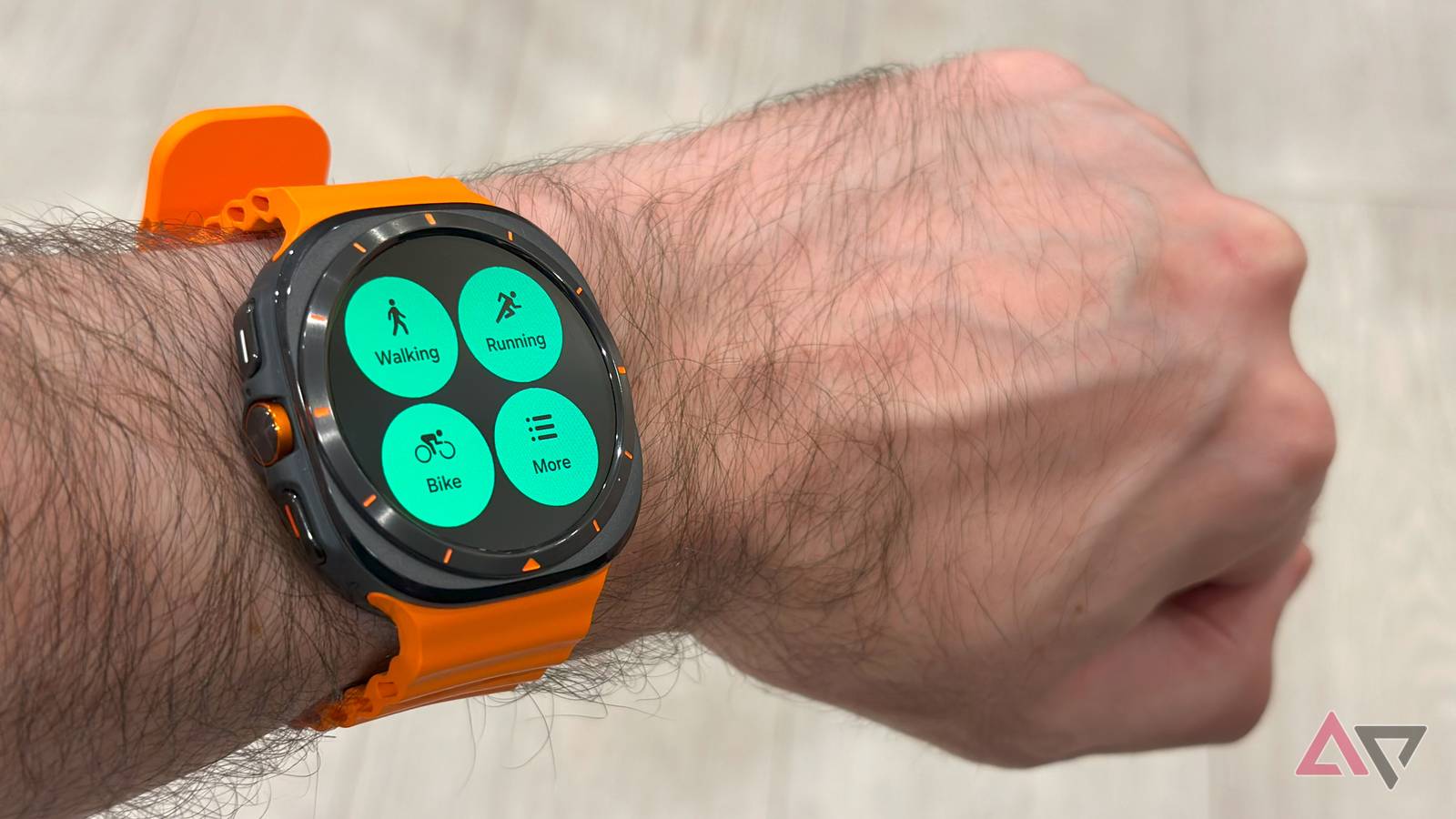 „Samsung“ ruošia pigesnį „Galaxy Watch Ultra 2“: jau šią vasarą gali pasirodyti Europoje