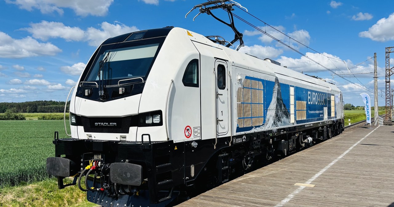 Galingiausia Europoje lokomotyva „Stadler“ EURO9000 bandoma Lenkijoje: kuo ji išskirtinė