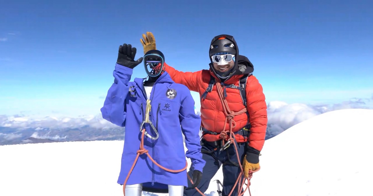 Humanoidinis robotas įkopė į Chimborazo: kūrėjai užsimojo įveikti ir Everesto maršrutą