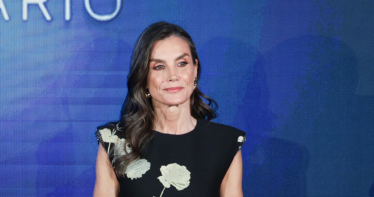 Karalienė Letizia vėl prikaustė žvilgsnius: pasirinkta suknelė ir detalė, kurią aptarinėja visi