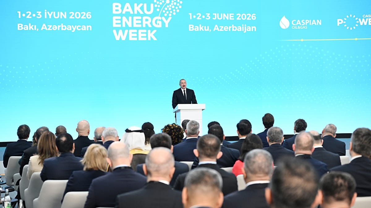 Pietiniai energijos koridoriai Europai: kodėl Azerbaidžano dujos ir DI tampa strateginiu deriniu