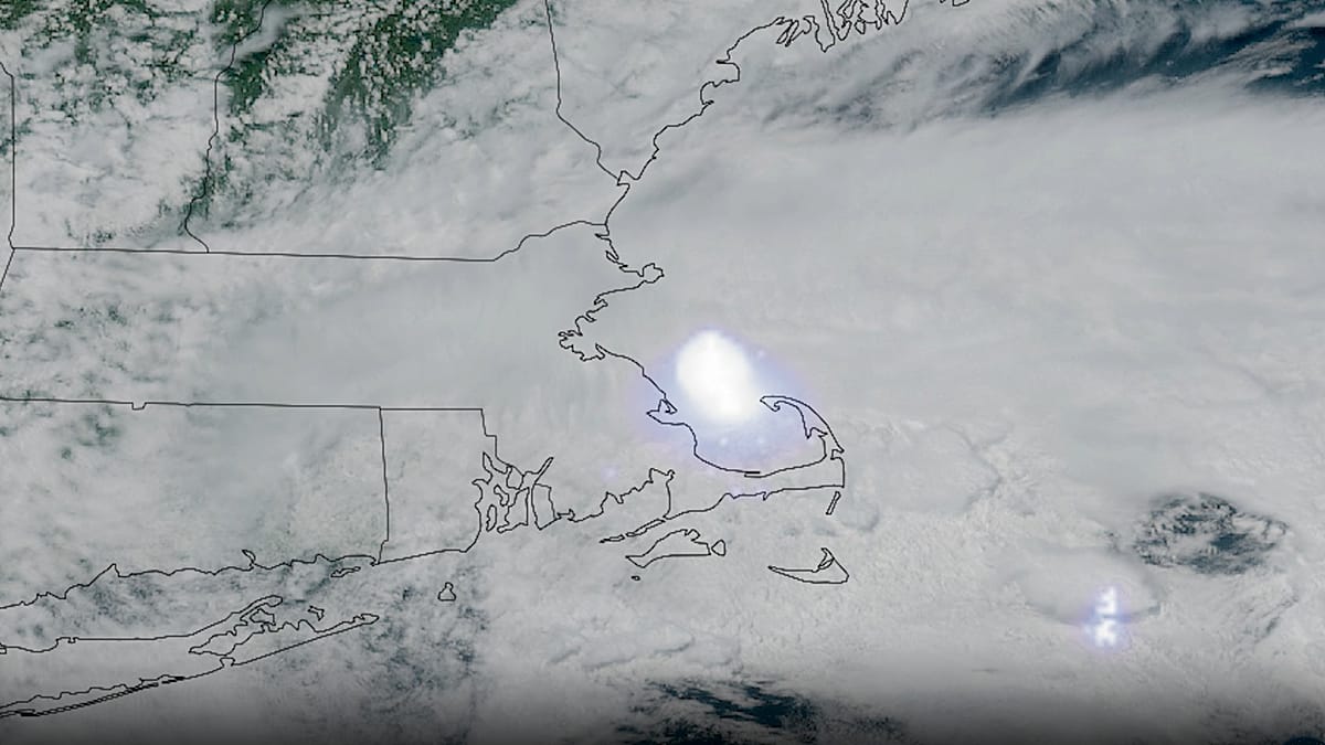 Meteoro sprogimas virš Masačusetso sudrebino namus: NASA skaičiuoja apie 300 tonų TNT energiją