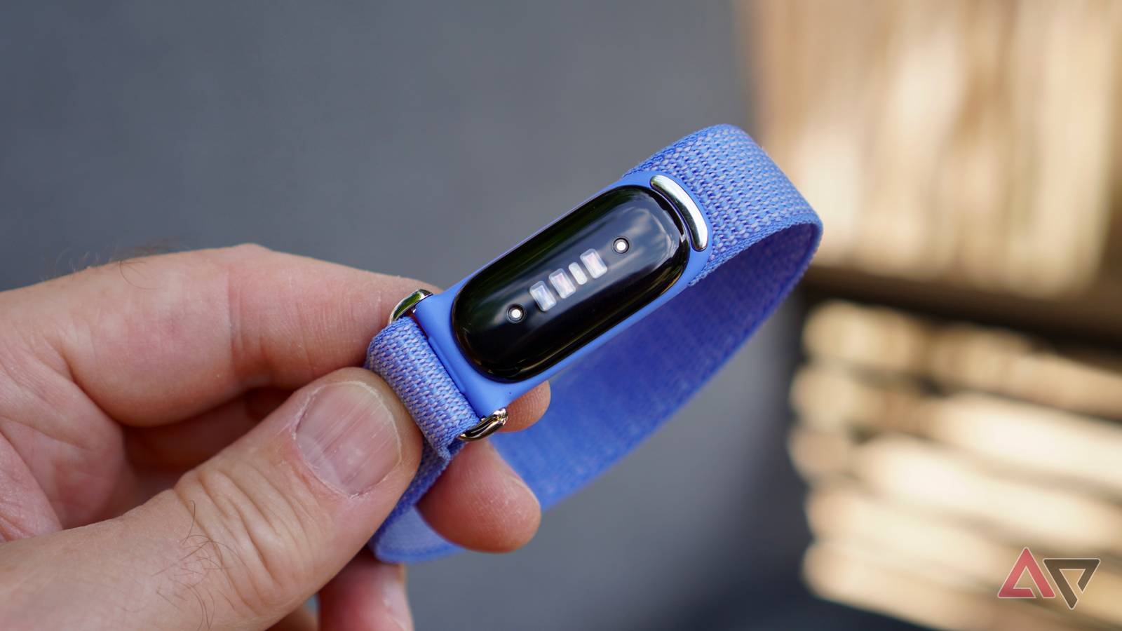 „Google“ atveria „Fitbit Air“ brėžinius: apyrankę dabar galėsite pasigaminti patys