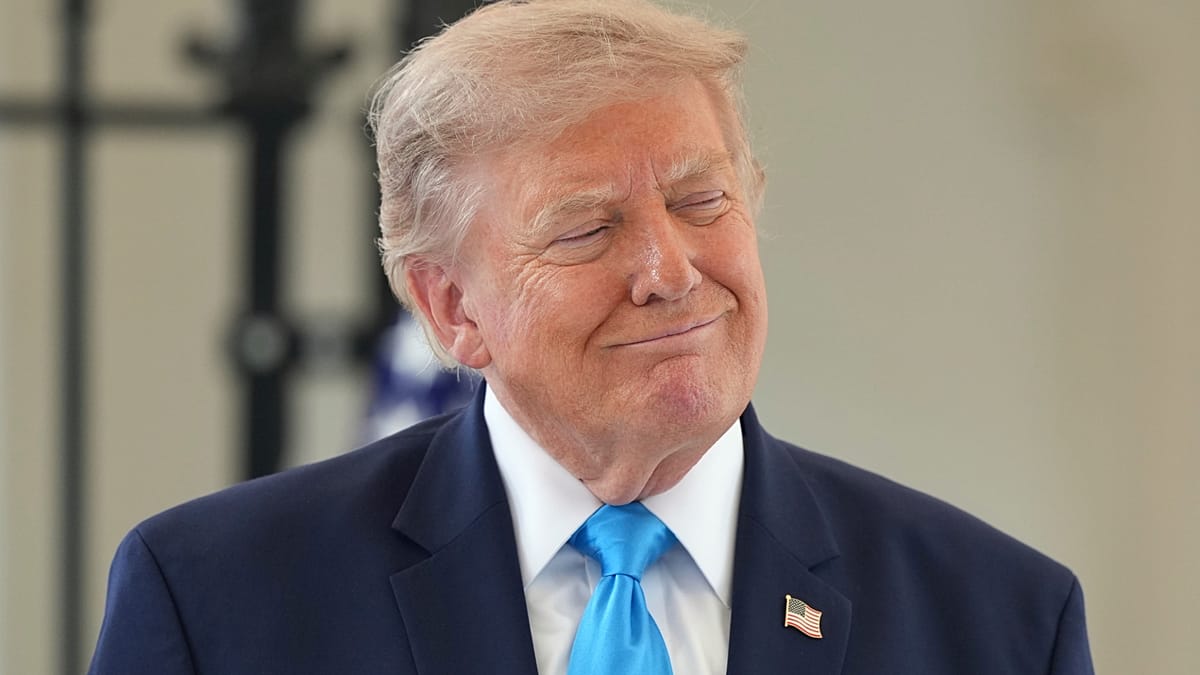 Trumpo įspėjimas dėl Seutos migrantų bangos: ES ramina, Madridas kaltina kontrabandininkus