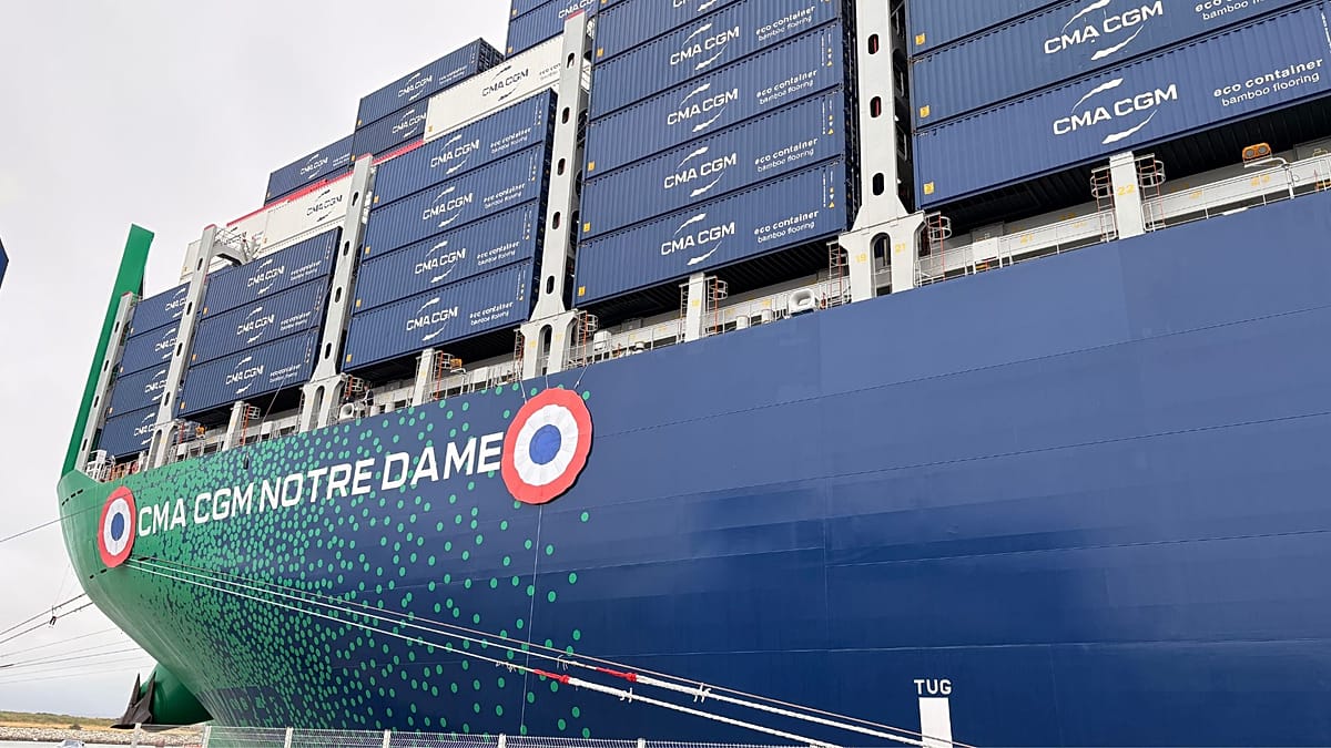 „CMA CGM“ į Azijos–Europos maršrutą meta milžiną: ką keičia didžiausias LNG laivas?