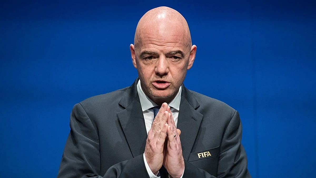 FIFA nori parduoti Pasaulio čempionato dalį investuotojams: UEFA grasina sustabdyti planą