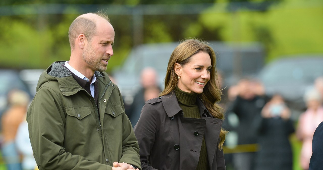Kate vėl nustebino: šokoladinis „Burberry“ paltas ir žemės spalvos įvaizdis tapo hitu